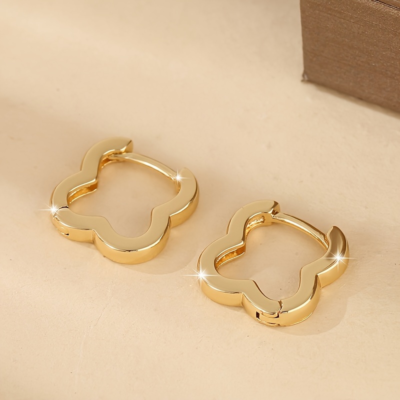 Image of 1 Pair Of Copper Minimalist Versatile Smooth Hollow Petal Ear Buckles, Small, Fashionable, Retro Earrings, Birthday Dating Gift