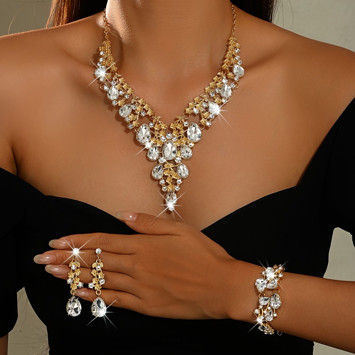 Women's Retro Luxurious Leaf-Shaped Rhinestone 3pcs Set