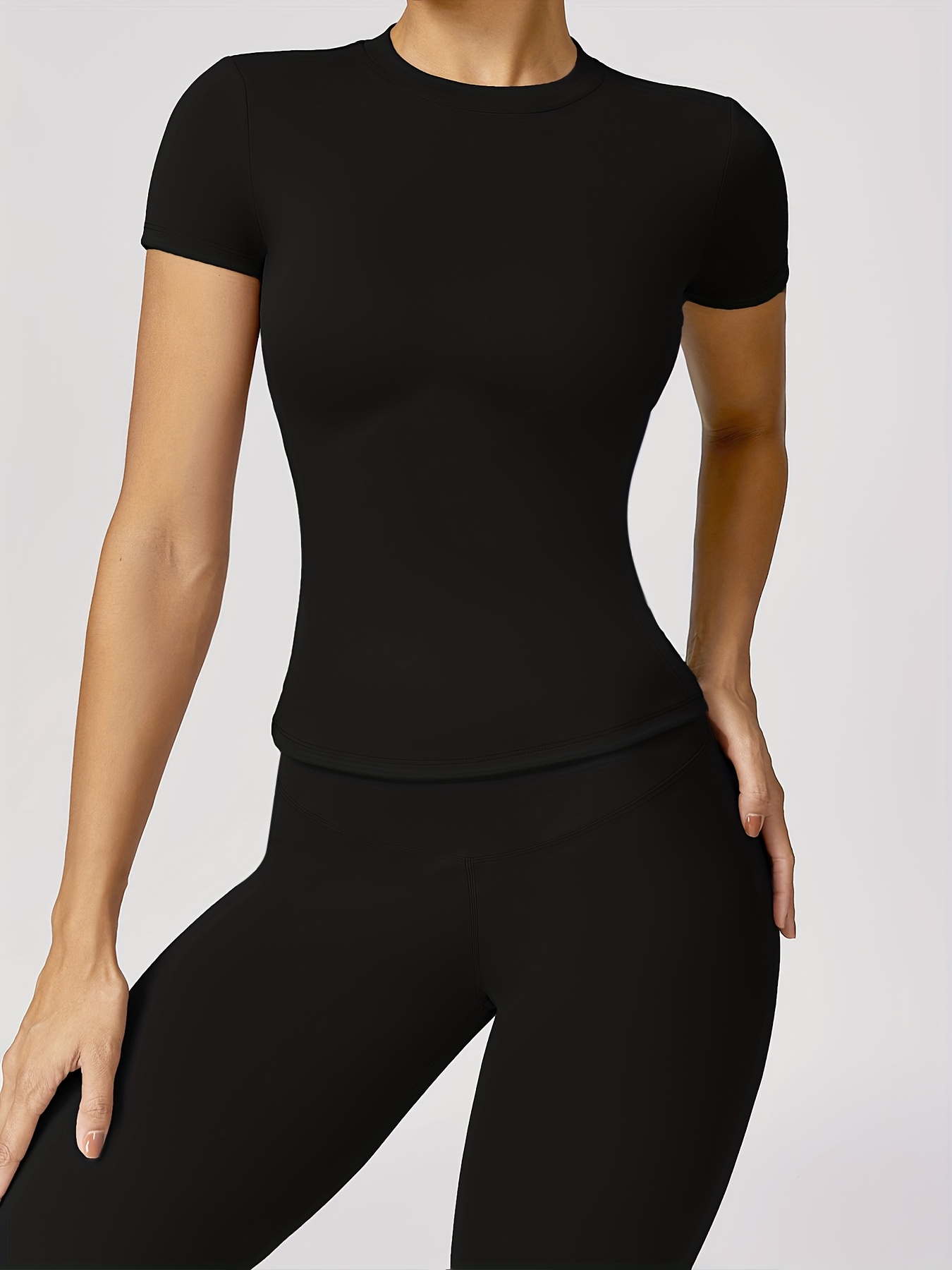 European And American Style Sportswear Set for Spring And Summer, Quick-Dry T-Shirt, Short-Sleeve Yoga Top, Solid Color Cover-Up for Outdoor Running And Fitness.