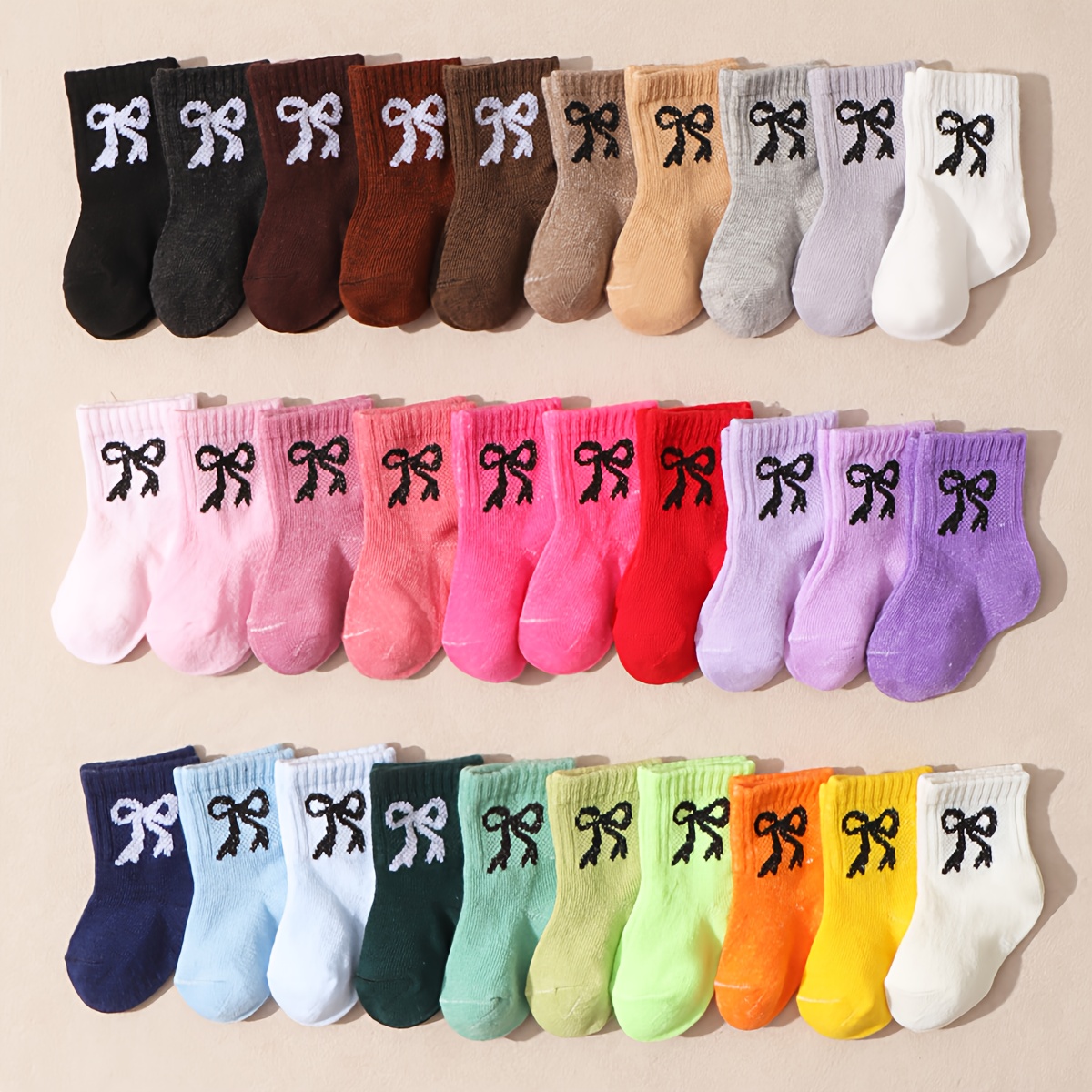 E-shop 12 Paar Kinder-Socken in Wadenhöhe mit zufälligen Bonbonfarbenen Schleifenmustern