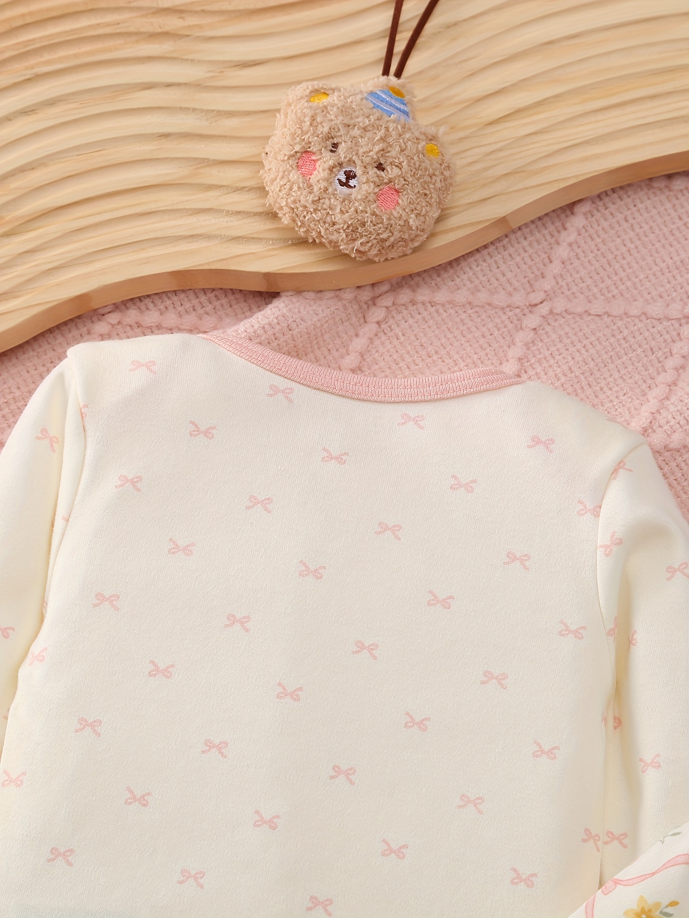 3pcs Girls' Long Sleeve Cartoon Bear Bodysuits Set