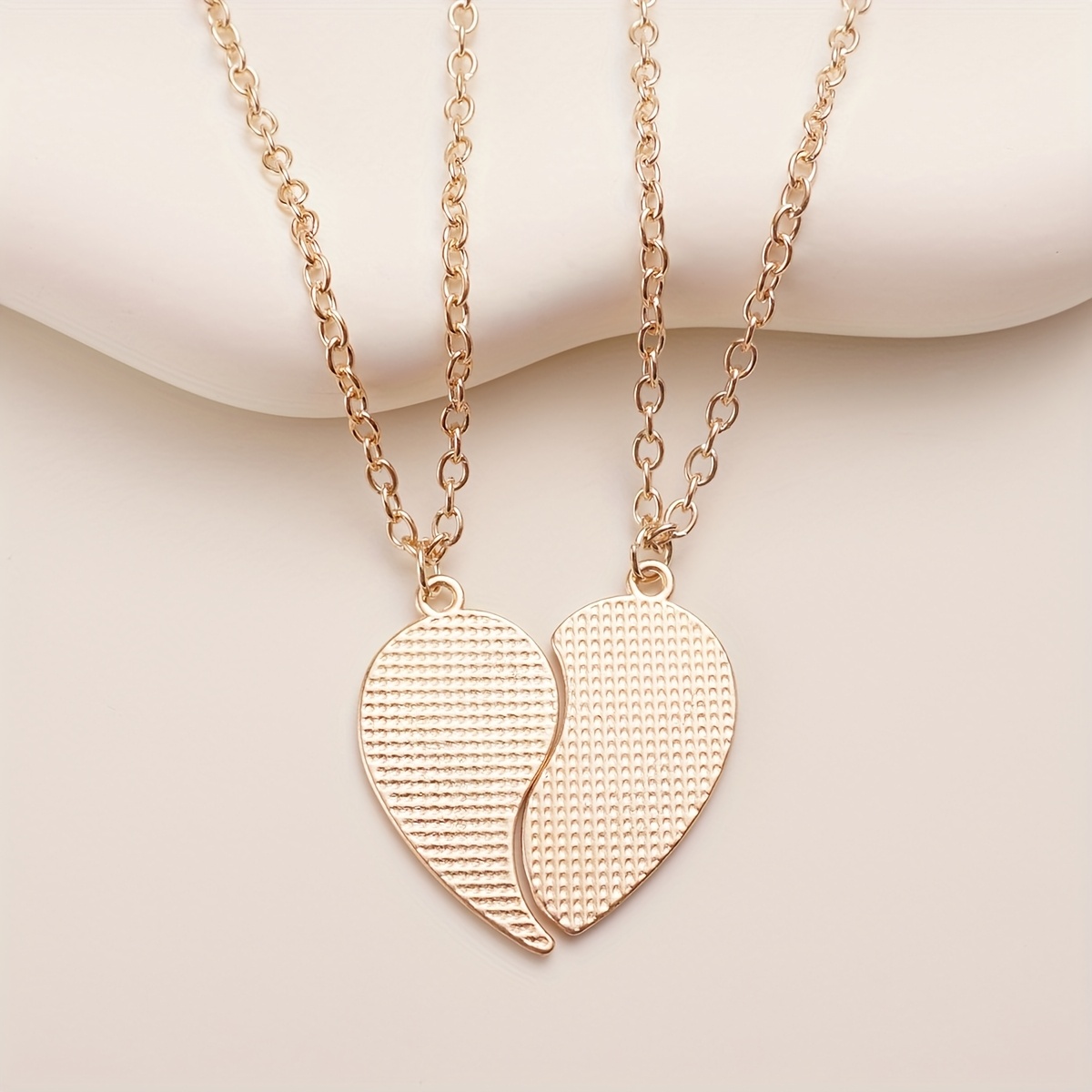 2pcs Butterfly Daisy Geometry Choker Pendant Necklaces Set