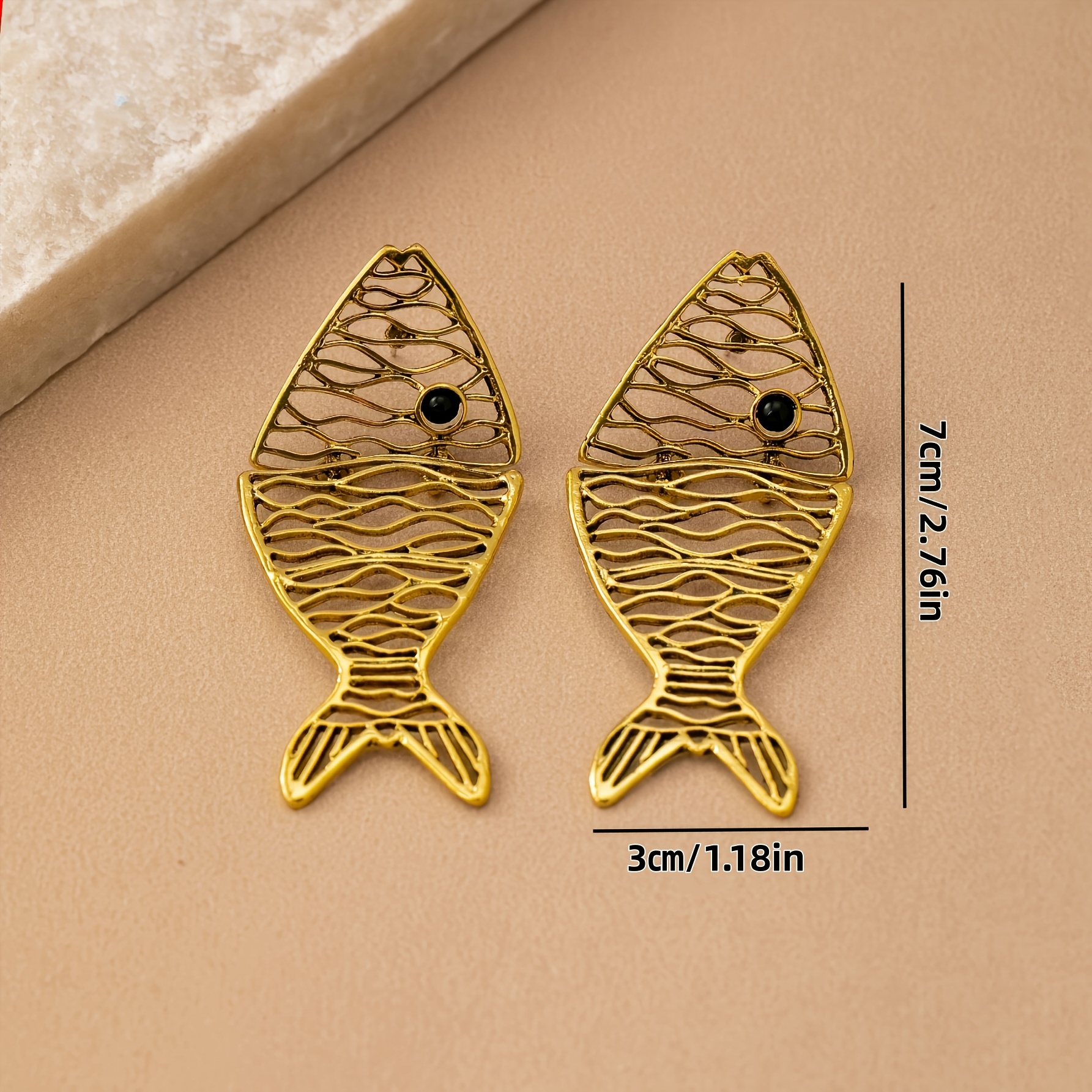 Minimalist Hollow-Out Linked Fish-Shaped Stud Earrings