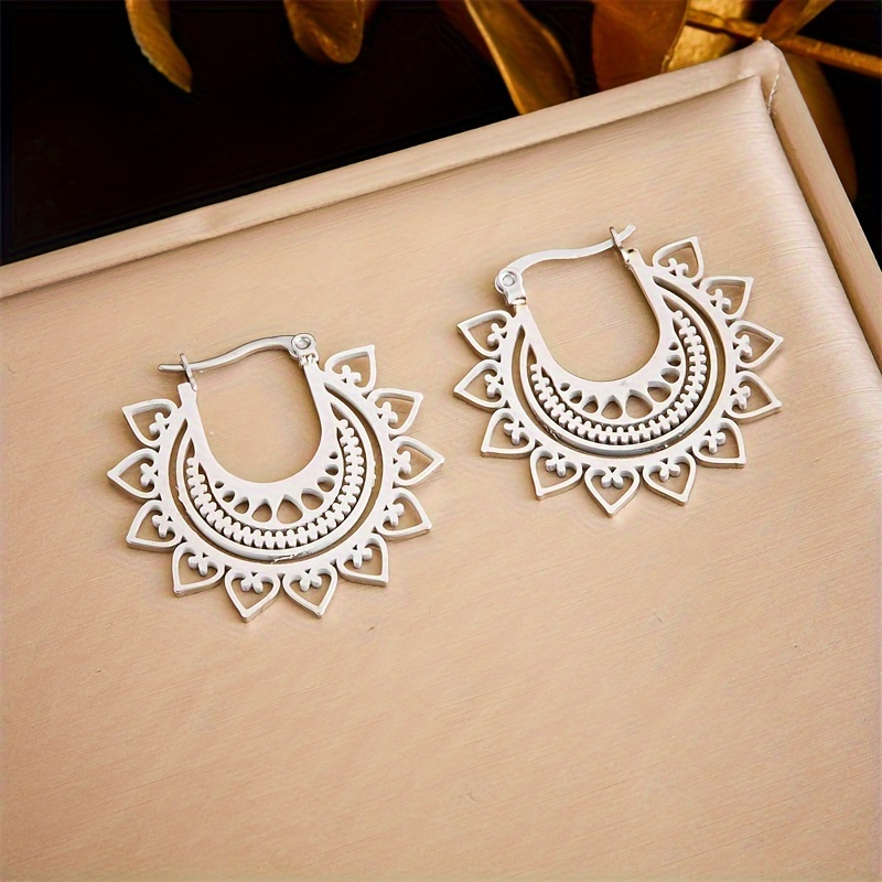 E-shop Ohrringe im minimalistischen Retro-Design mit hohlen Haken, floralen Herzen und geometrischen Formen, beliebt in der europäischen und
