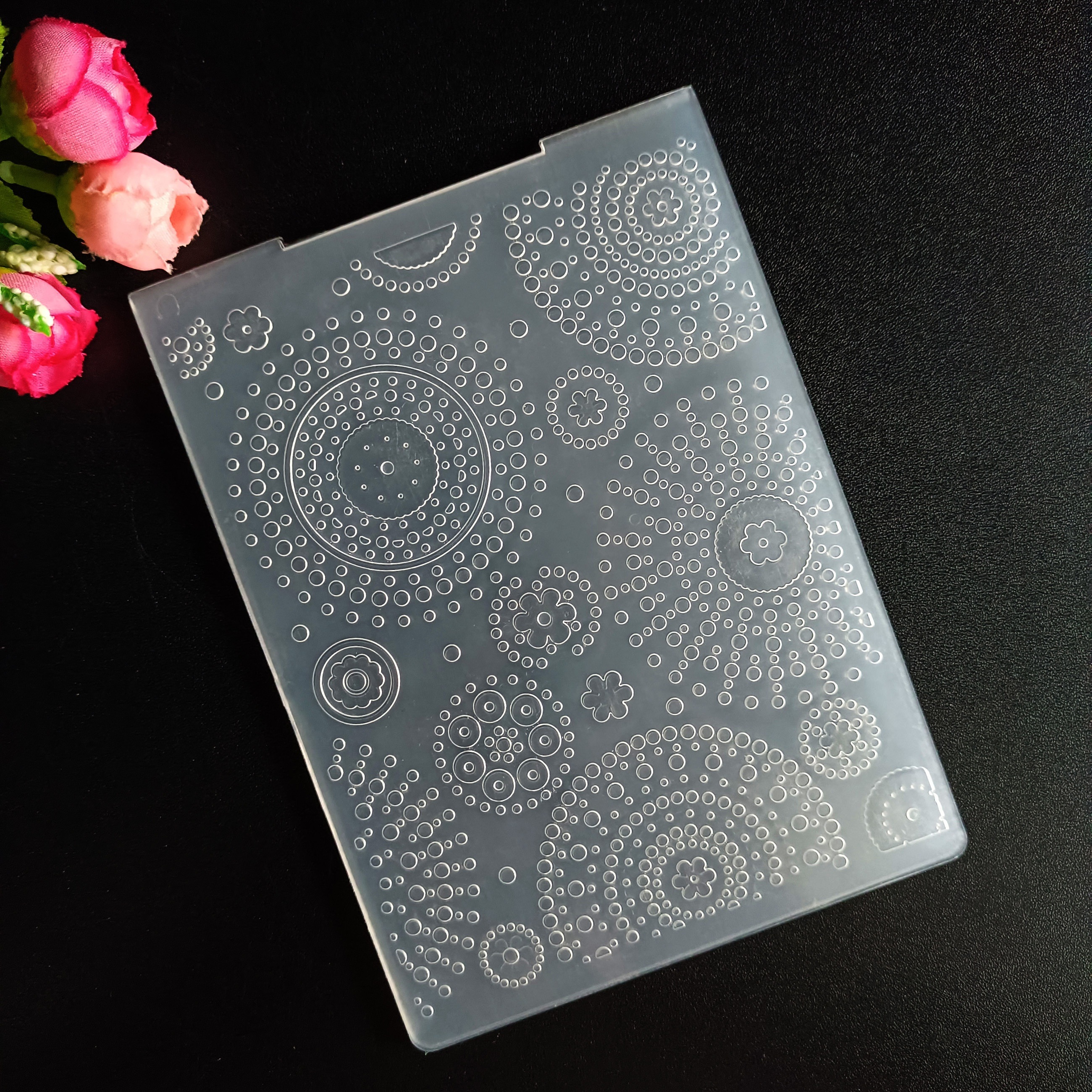 E-shop 1 Satz weiße PP-Material Blumenförmige Punktprägeformen für Kartenherstellung, Fotoalbum und DIY-Scrapbooking - 2D/3D-Bastelstrukturplatten