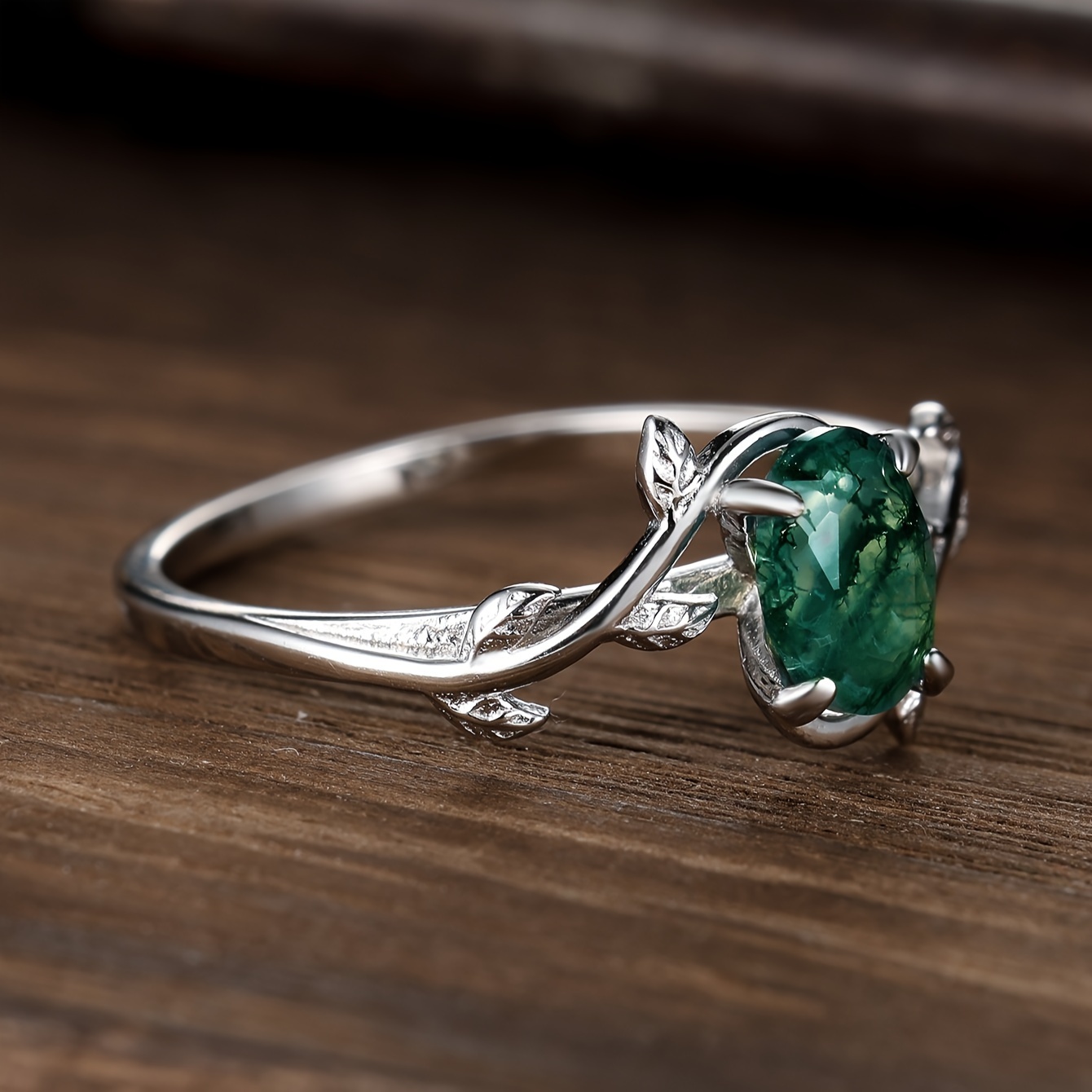 S925 Sterling Silver Cocktail Ring with Green Chalcedony Gemstone