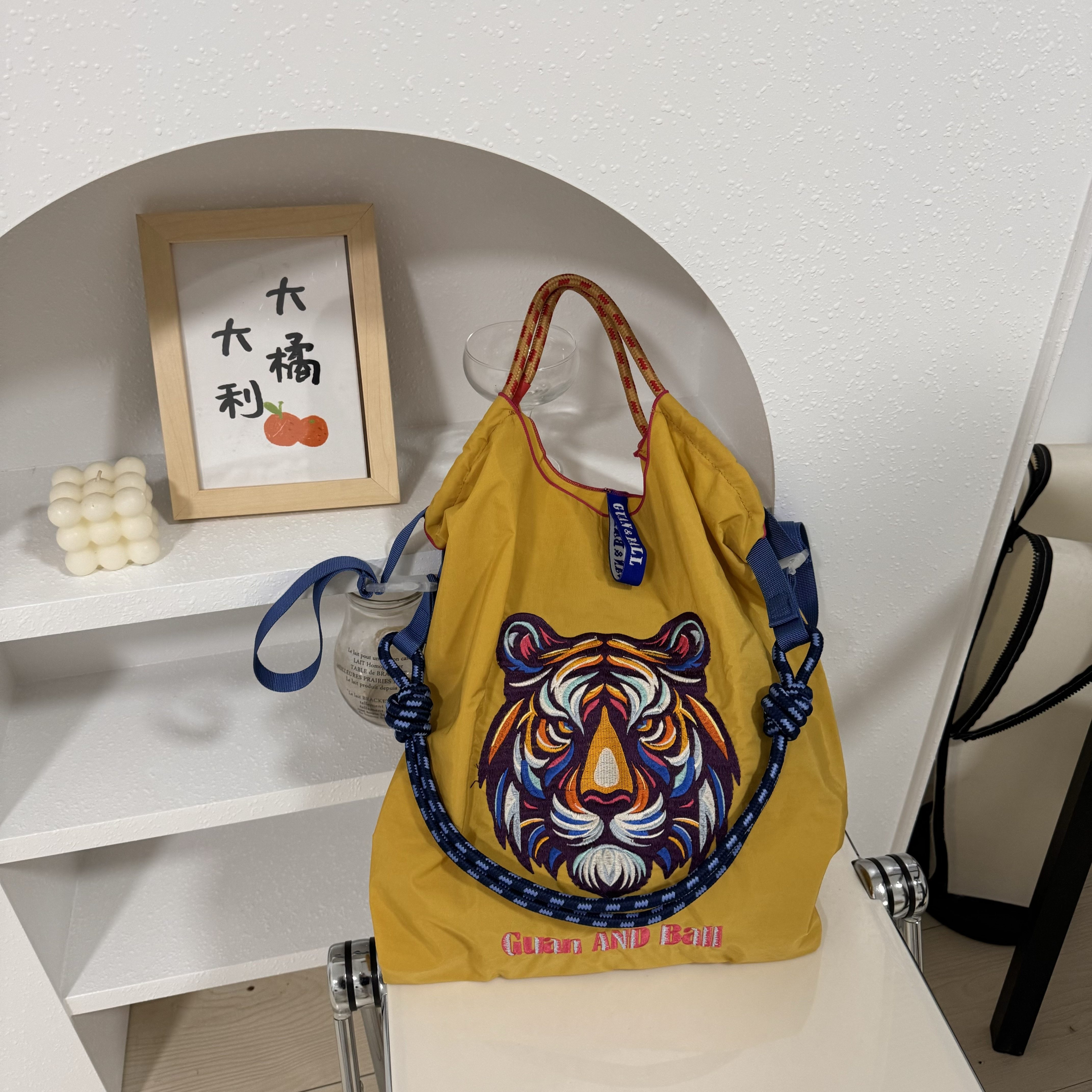 New Exquisite Embroidered Tiger Pattern Shopping Bag Large Capacity Nylon Hand Bill Shoulder Crossbody Includes Shoulder Strap