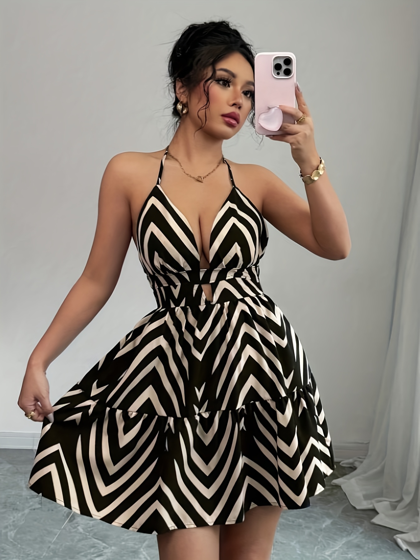 Women's Halter Neck Tie-Front Geometric Print A-Line Flared Mini Dress - Machine Washable Summer Party Vacation Date Night Outfit, Date Night Dress, Strappy Detail