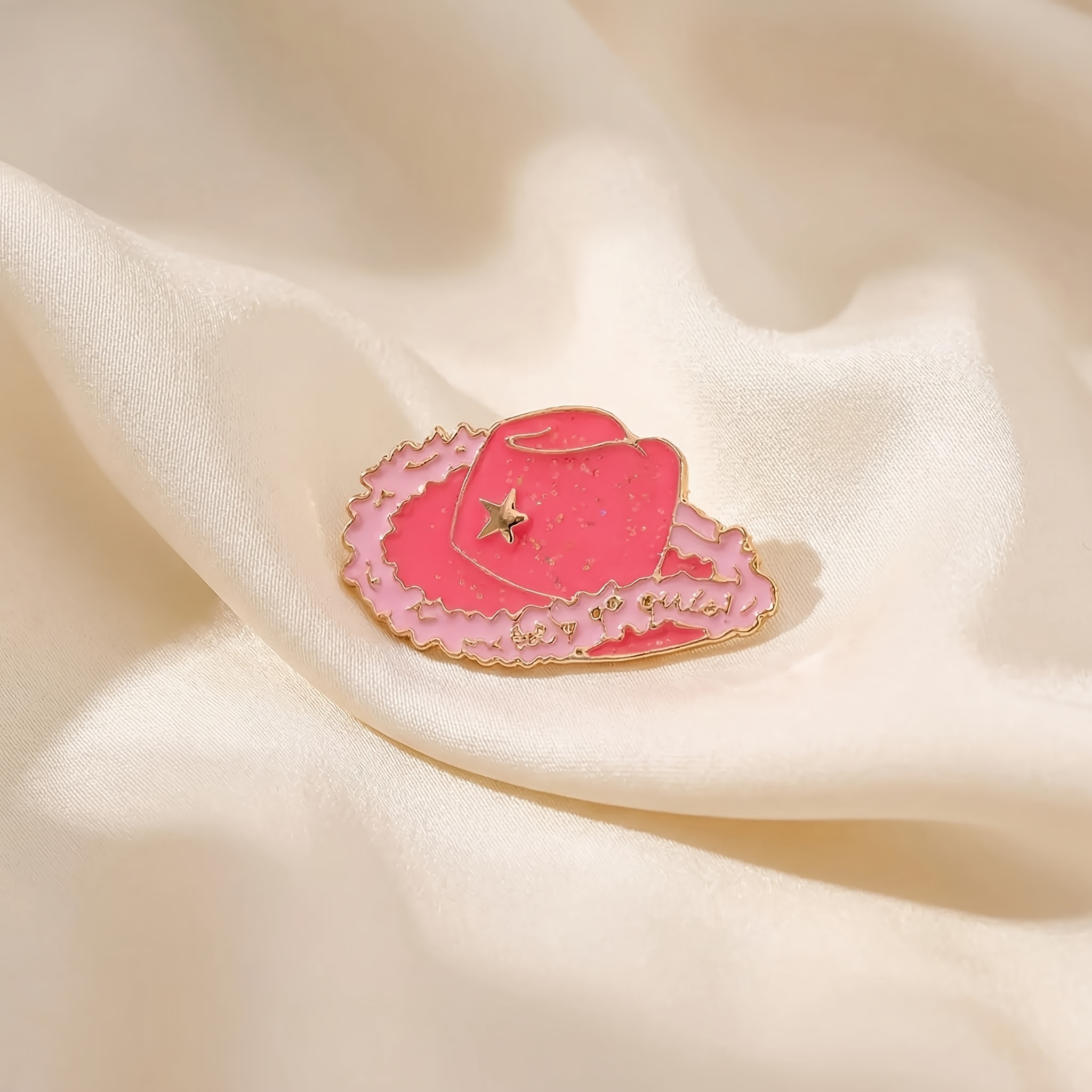 Cowboy Hat, Cute Pink Flashing Badge, Suitable For Clothes, Backpacks, Pen Bags, Matching Is A Commemorative Badge For And