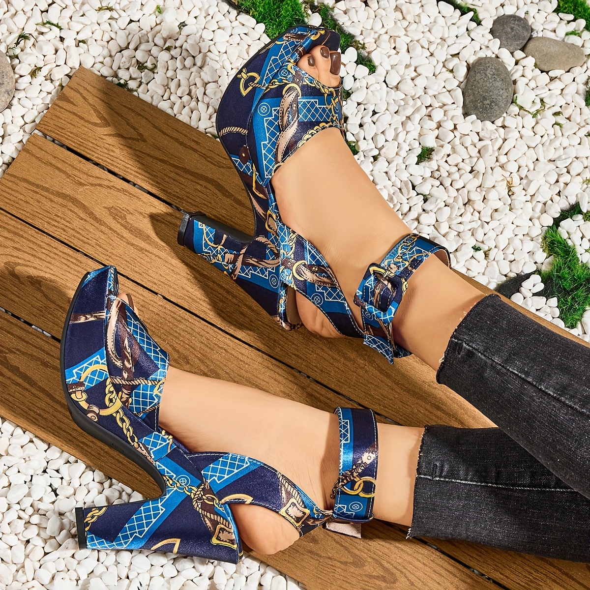 elegant womens   toed high heels suitable for parties and weddings featuring prints that are comfortable and versatile women shoes Product details 3