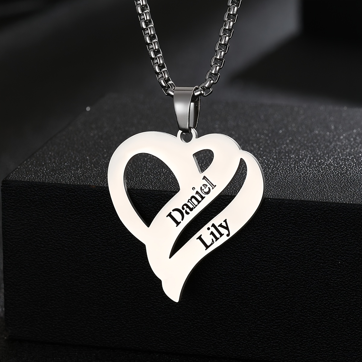 E-shop Personalisierte Namenskette, Modisches Herz-Anhänger, Edelstahl Schmuck für Frauen und Männer – Ideales Geschenk für Paare