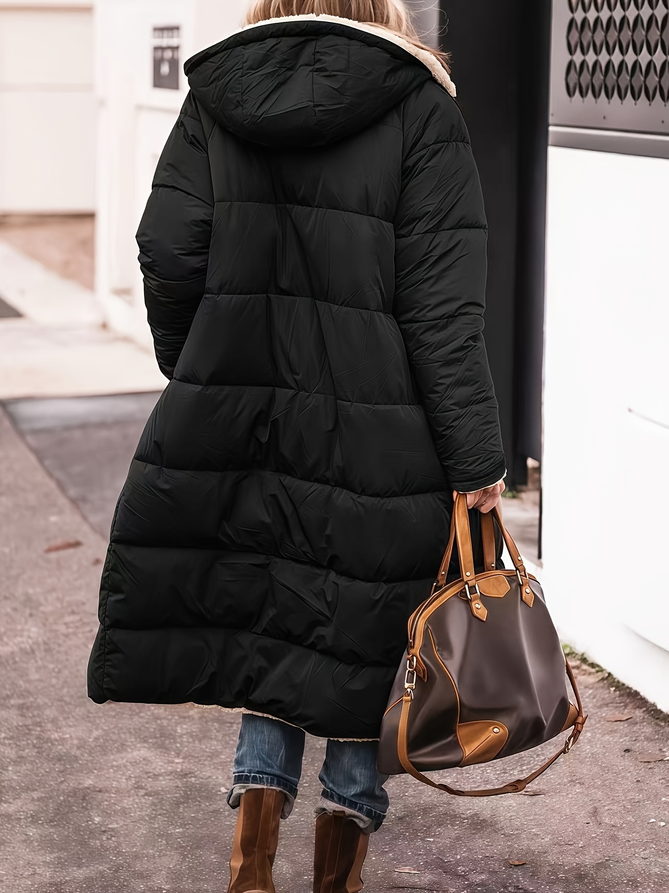 Nouveau Veste Réversible à Capuche pour Femmes d'Hiver avec Manches Croisées sur l'Épaule, Mantel Long Décontracté de Rue Extérieur pour Automne et Hiver, Trenchs D'hiver pour Femme, Blouson Élégant en Fourrure Synthétique Doublée Polaire Chaude - Style Urbain Contemporain