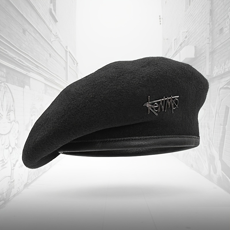Image of Unisex Beach Games Beret In Black And Beige For Everyday , Retro Style, And Lightweight Outdoor Activities