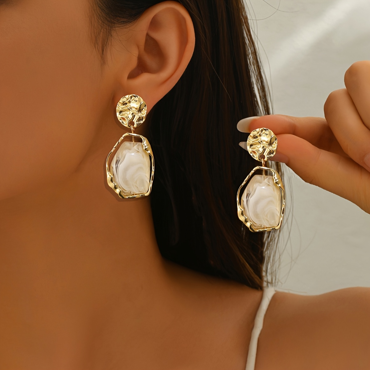 Image of 1 Pair Retro Resin Geometric Earrings Women's Earrings Suitable For Wedding, Prom, Holiday Gifting, Daily Wear