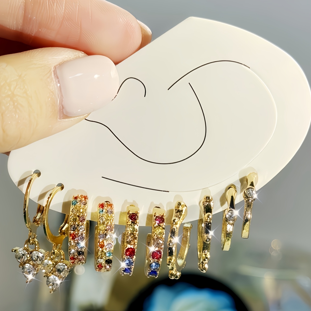 E-shop 5er-Set modische funkelnde goldene Creolen für Damen, mehrteiliges Creolen-Set, geeignet für den täglichen Gebrauch für Damen zu allen