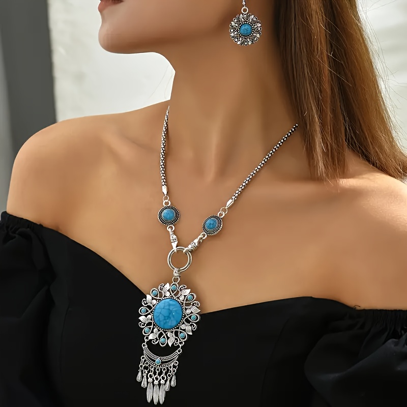 

-chic Vintage Floral Pendant Jewelry Set - Silvery-plated Zinc Alloy With Synthetic Turquoise Necklace & Earrings, Everyday & Party Wear