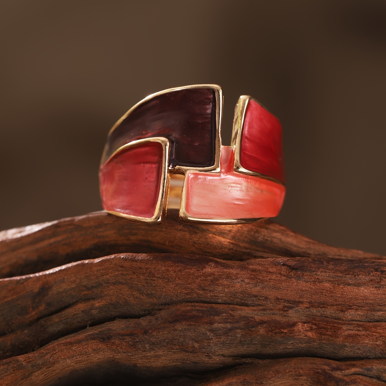 E-shop Ein Roter Ring im Bohemian-Stil aus Zinklegierung mit geometrischem Design, elastischem Emaille, als modisches Damen-Jahrestags, Valentinstags-