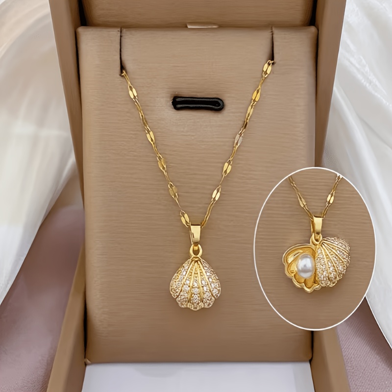 TEMU Ladies' Fashionable Shell Shaped Necklace With A Simple Fan-shaped Pendant, Suitable For Daily Banquets, , Vacations, Giving Gifts , And Wearing