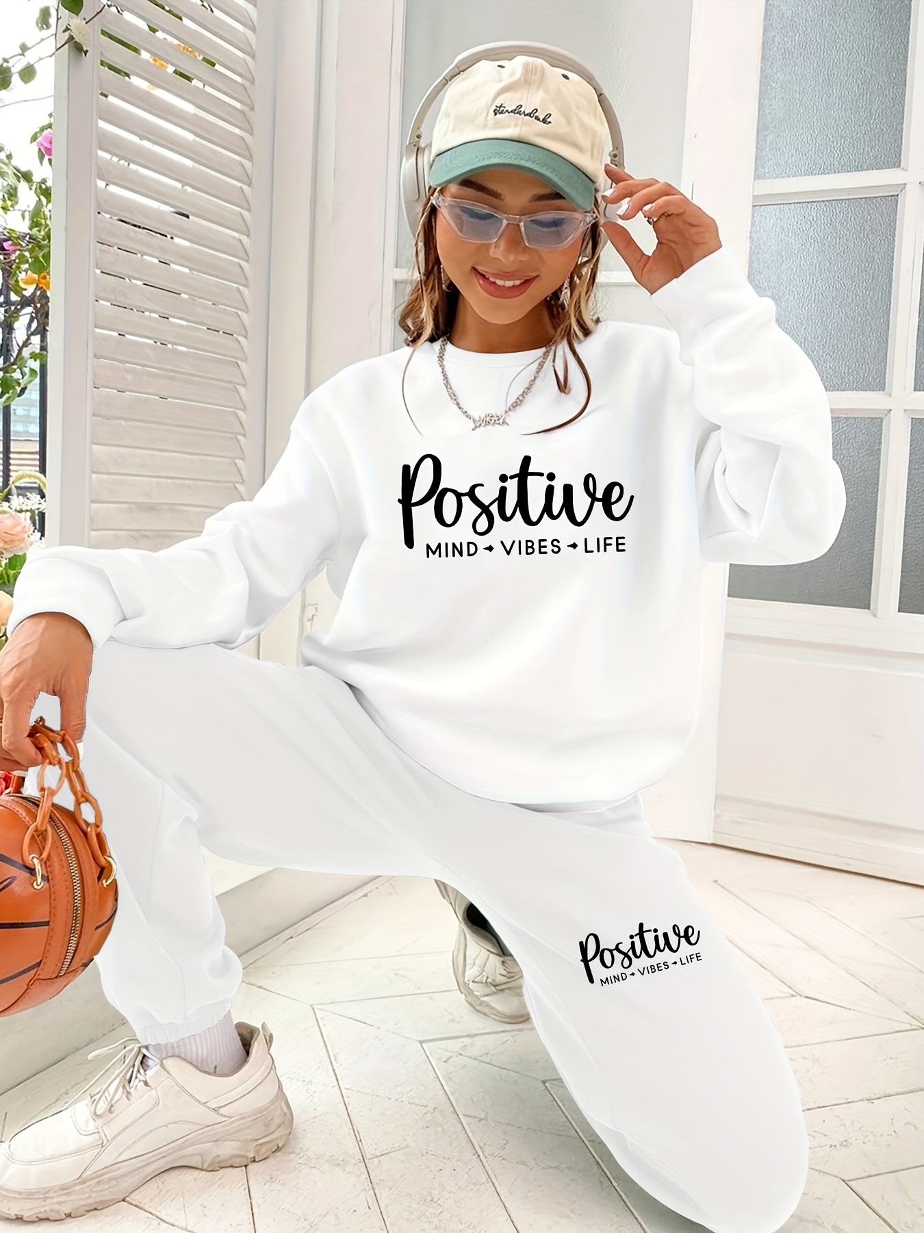 Fall/Winter Casual Polyester Knit Two-Piece Set with Geometric Pattern,  Long Sleeve Crew Neck Pullover and Pants, Women'S Fashion