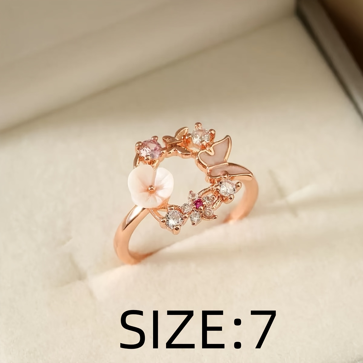 Exquisite Flower Unisex Ring with Synthetic Zircon