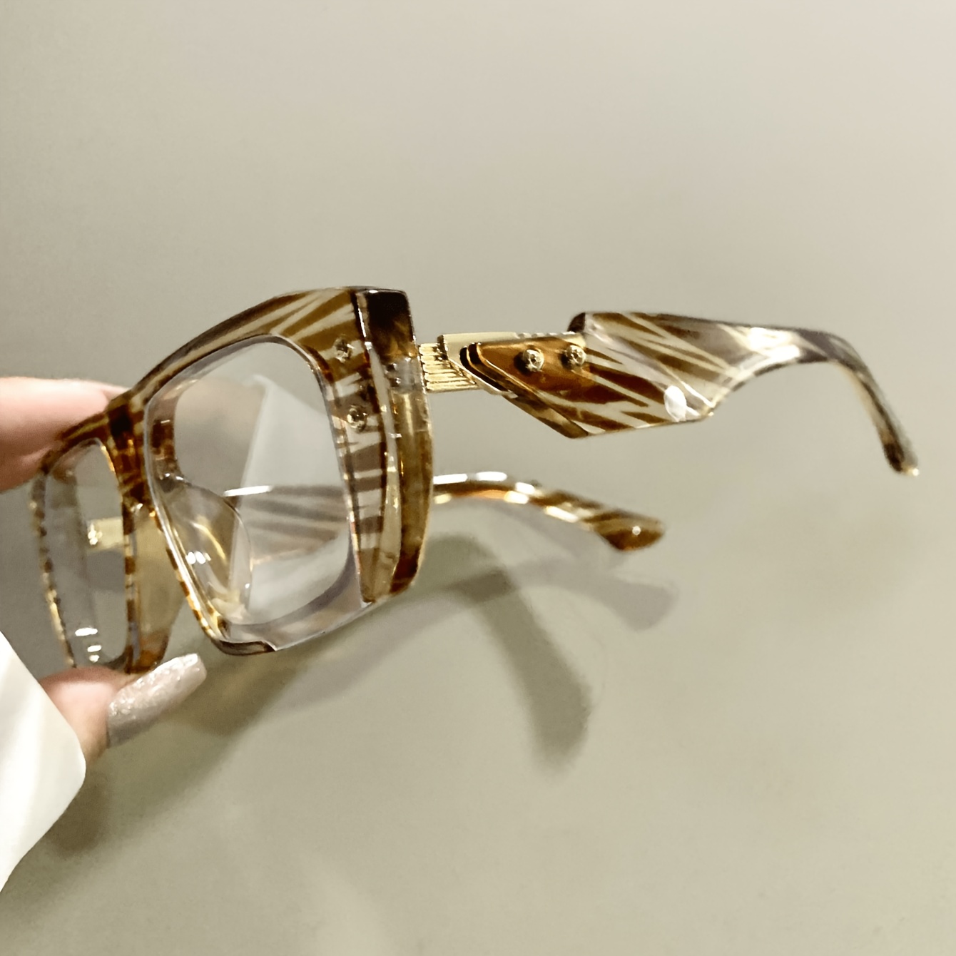 Punk Style Thick Rectangle Frame Glasses Fashion Decorative Frame With Novelty Legs Metal Hinge For Women And Men