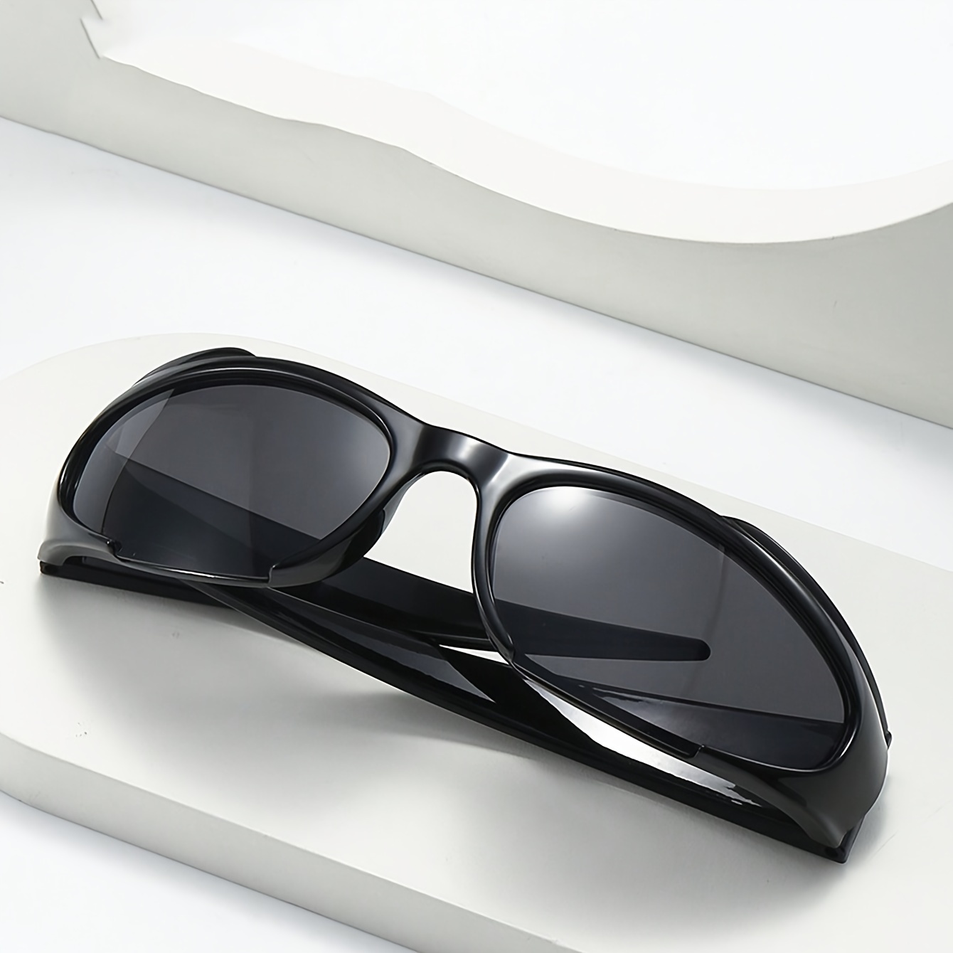 Sports Wrap-Around Glasses, Anti-Reflective PC Lens, Durable Polycarbonate Frame, Unisex Y2K Fashion, Plastic Hinges for Hiking and Outdoor Activities