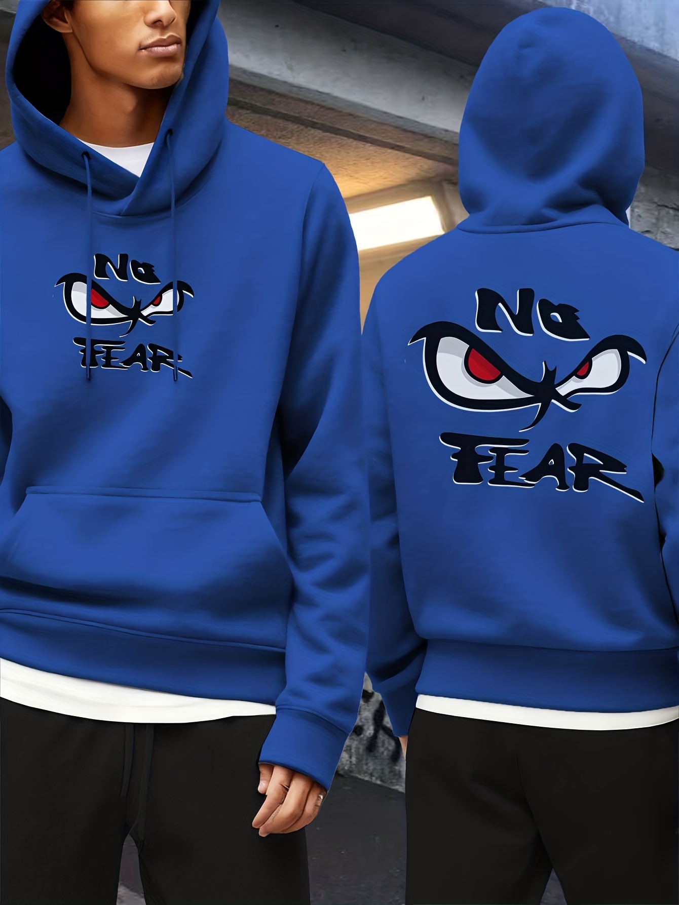 Verdikte herensweater met capuchon, gloeiende ogen en "Geen angst