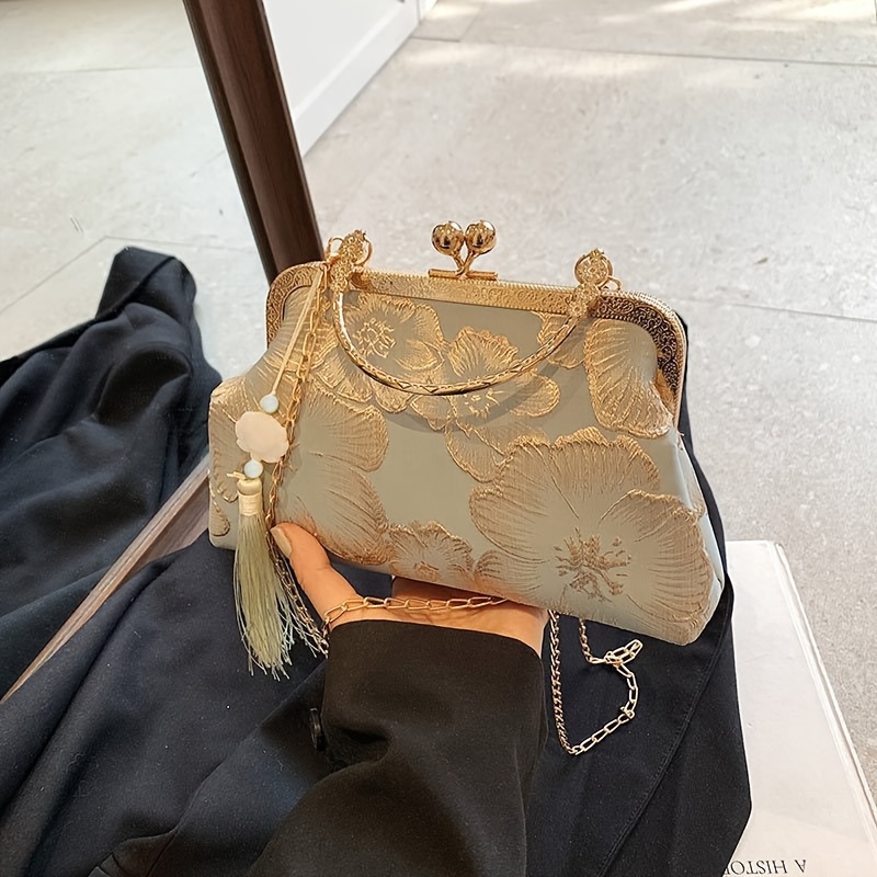 a patterned evening clutch with   closure a trendy and simple casual small handbag suitable for special occasions as an fabric womens shoulder chain bag with polyester lining versatile qipao inspired messenger crossbody christmas gift Product details 9