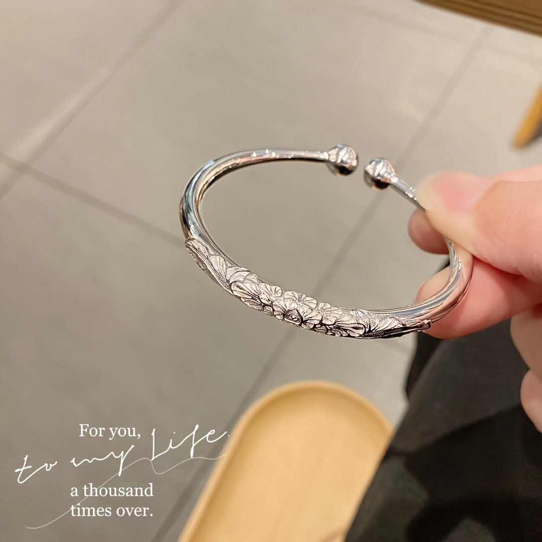 

Minimalist Simple 925 Silver Open Bracelet For Women Suitable For Ladies Gift