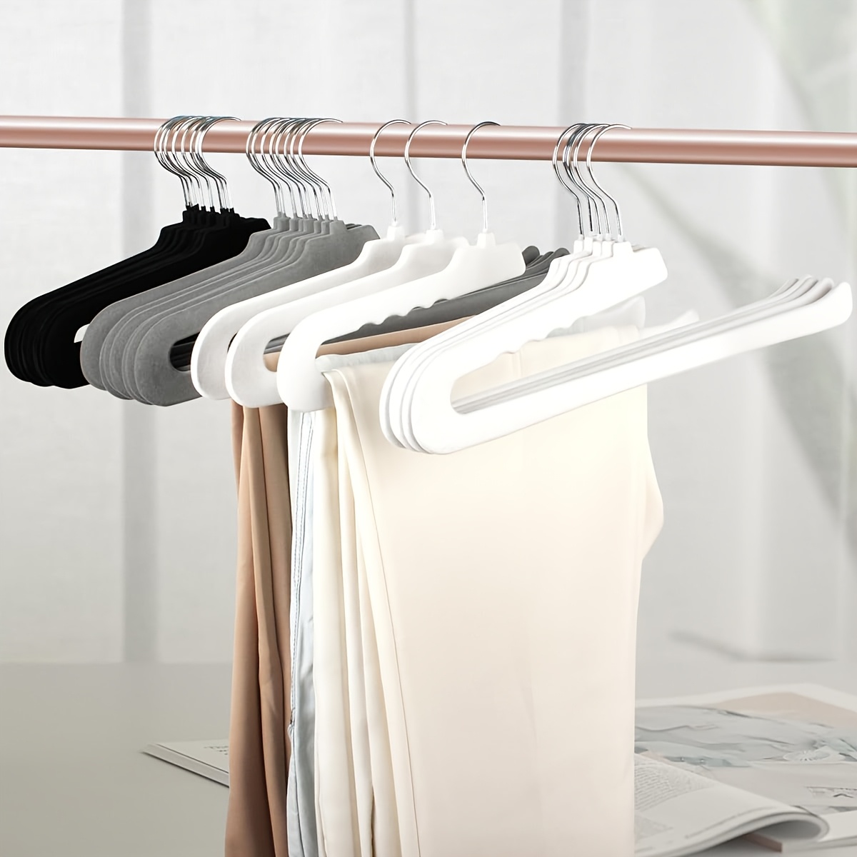 10 piezas de perchas para pantalones con forma de ganso afelpadas, adecuadas para dormi...