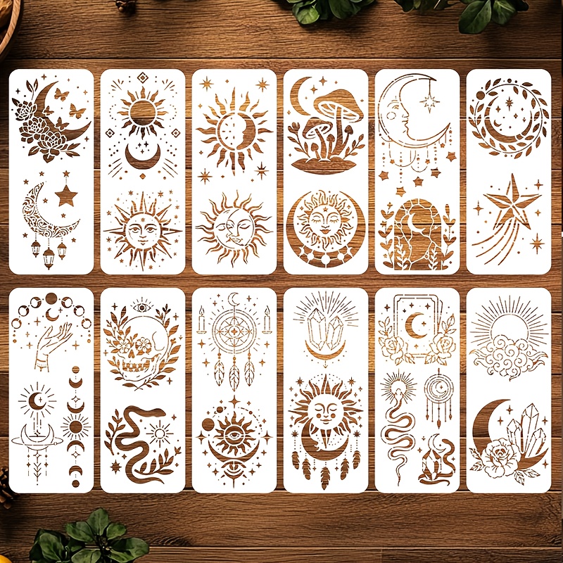 E-shop Set mit 12 böhmischen Himmelsschablonen | Wiederverwendbare PET-Malvorlagen inklusive Sonne, Mond, Sterne, Kristalle und geheimnisvoller –