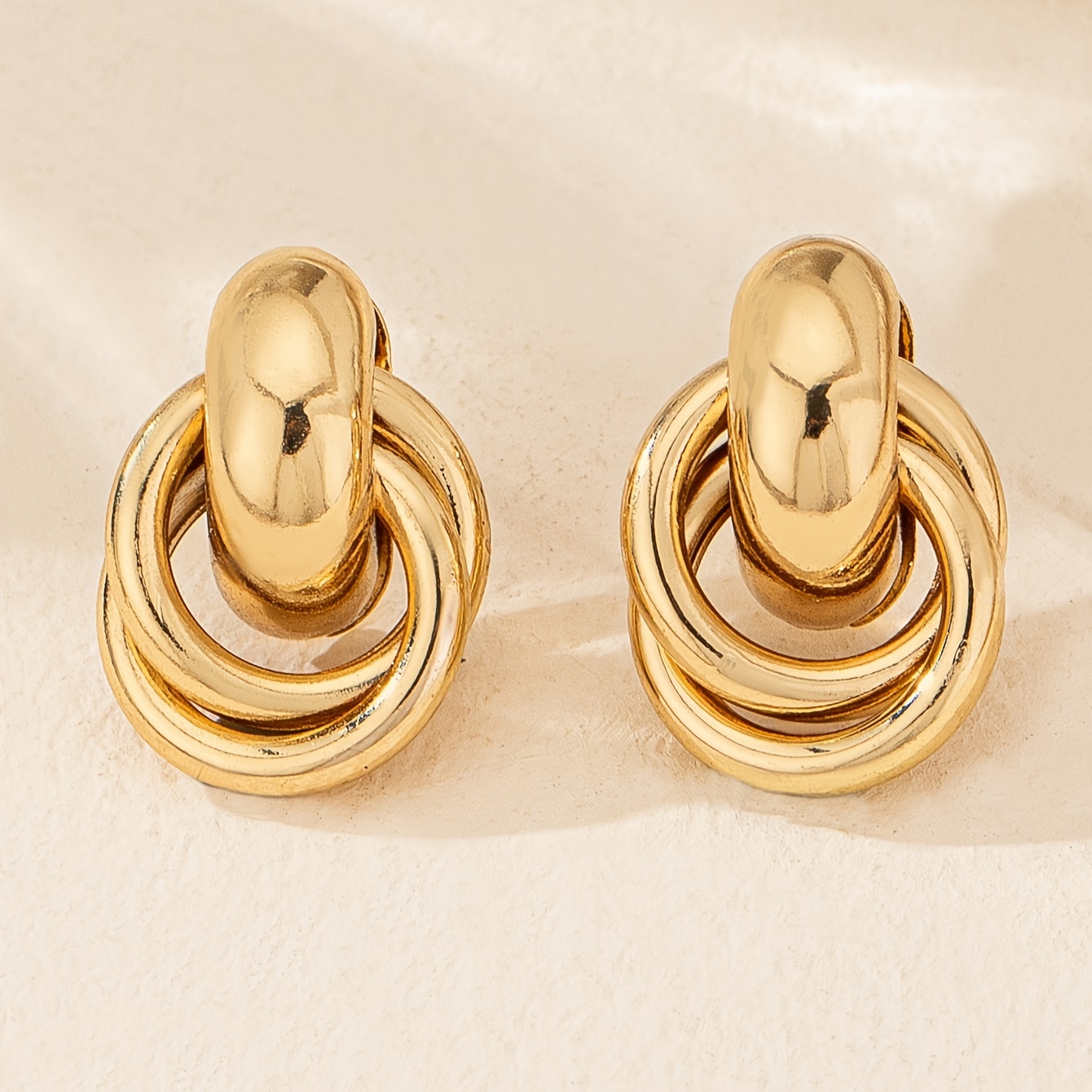 

Boucles d'oreille en métal plaqué or 18K style Y2K simple pour femmes, accessoire de fête élégant , matériau en fer pierre, polyvalent pour toutes les