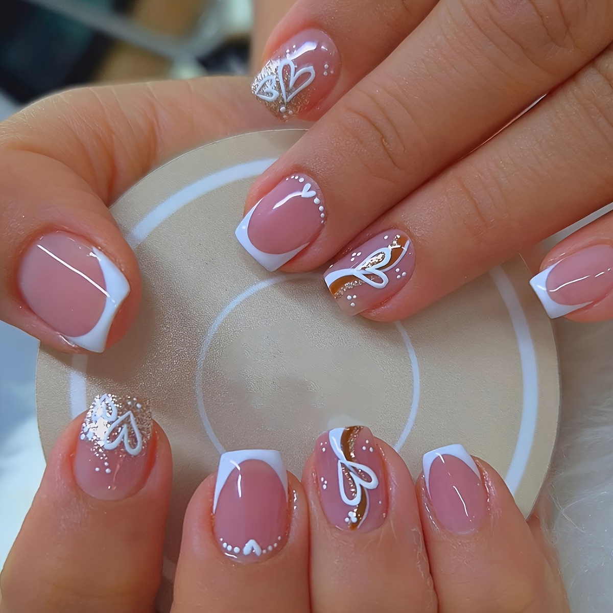 24 Short Square False Nails With Glitter