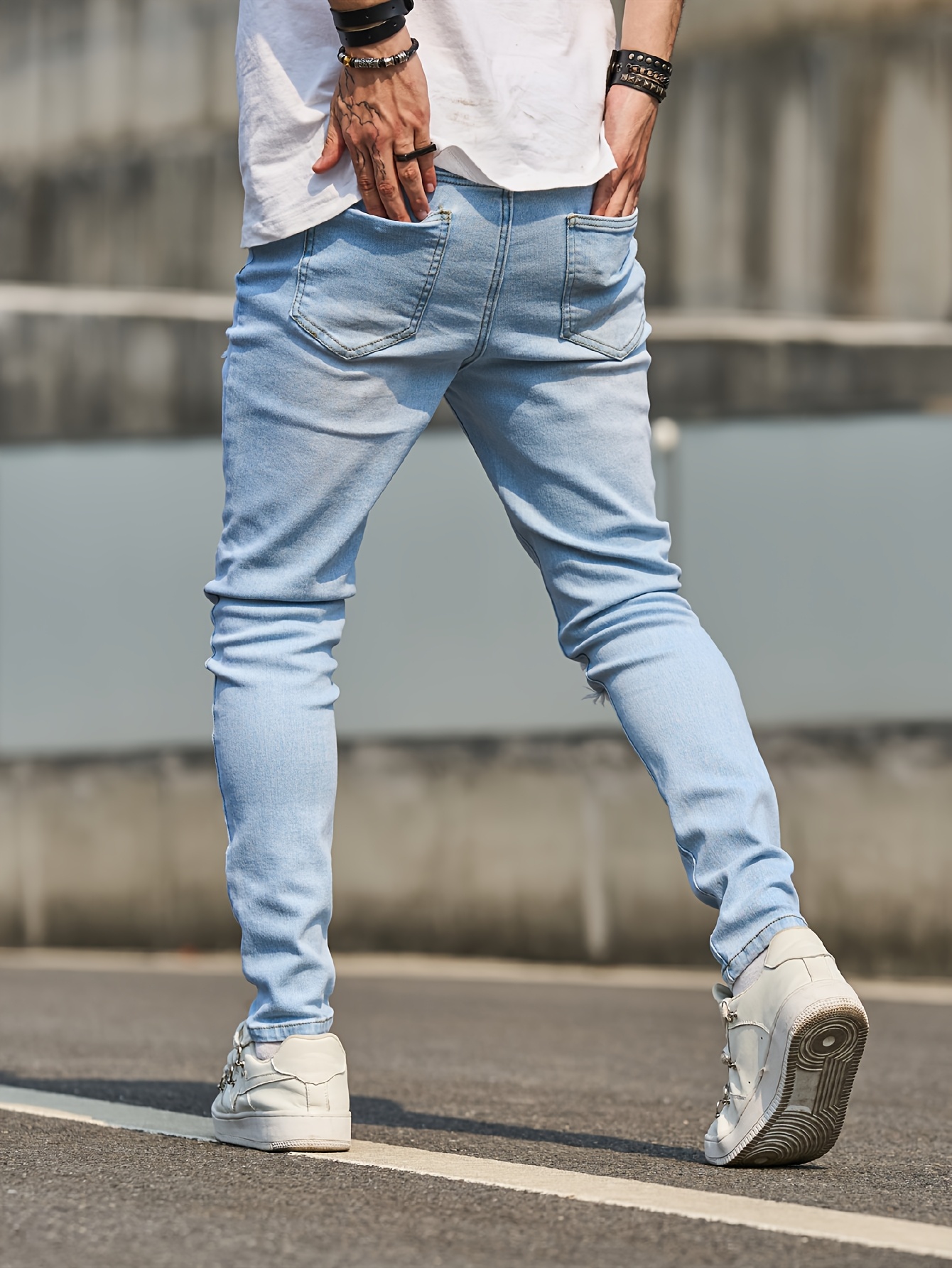 Skinny Fit Jeans Strappati Sul Ginocchio Uomo Jeans Fit