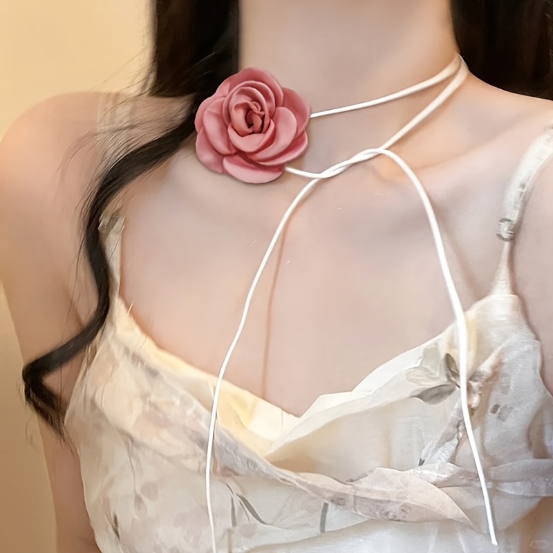 Rose Flower Pendant Necklace with Camellia