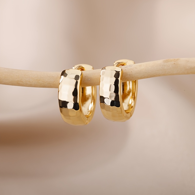 TEMU A Pair Of Stylish Ring Earrings For Women Featuring Dark Patterned Squares, Easy, Exquisite, And Petite Jewelry Suitable For Everyday Wear,