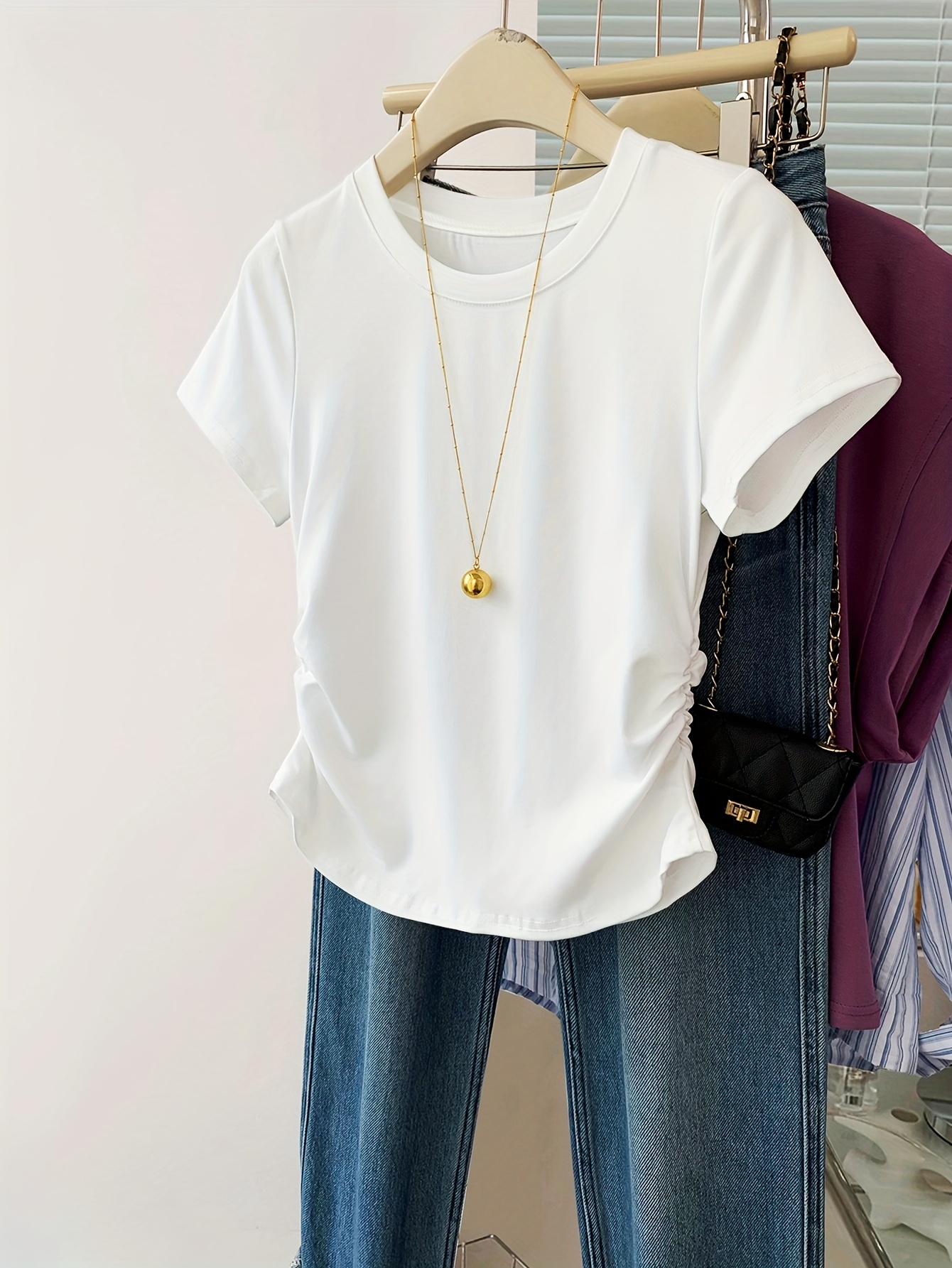 Women's Elegant Ruffled Short Sleeve T-Shirt - Round Neck Casual Top, Solid Color, Machine Washable, All-Season Comfort Fit, Ladies T Shirts, Versatile Clothing, Simple Fashion, Texture