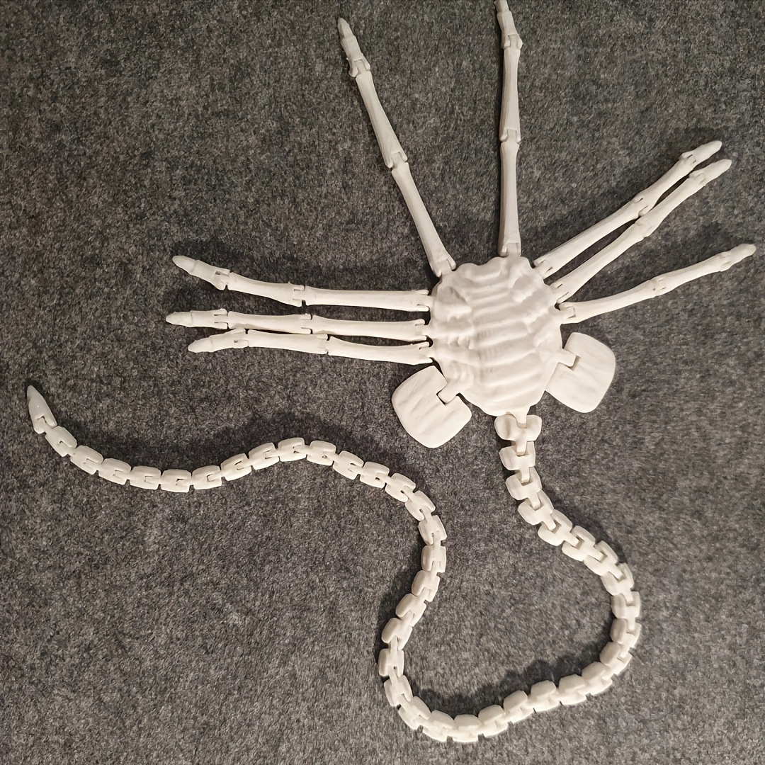 1pc Facehugger Articulated Model With Flexible Joints, Creative Desktop Decoration, Edition Animal Statue, Gift For Fans, Suitable 3+, Gift, Halloween Gift, Christmas Gift