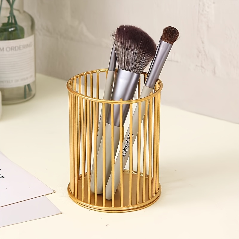 

1pc Élégant Porte-pinceaux de maquillage en métal, Organiseur de cosmétiques de polyvalent, Tasse de rangement pour stylos et crayons de bureau, Construction , Design élégant