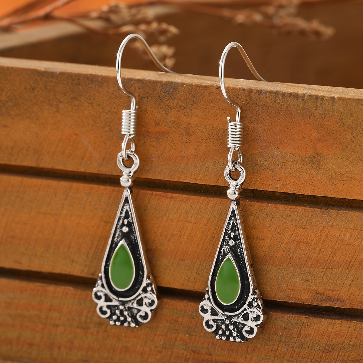 TEMU Vintage-style Distressed Triangular Women's Earrings With A Scrolling Vine Pattern At , Suitable For Parties, Gatherings, Banquets, And Everyday