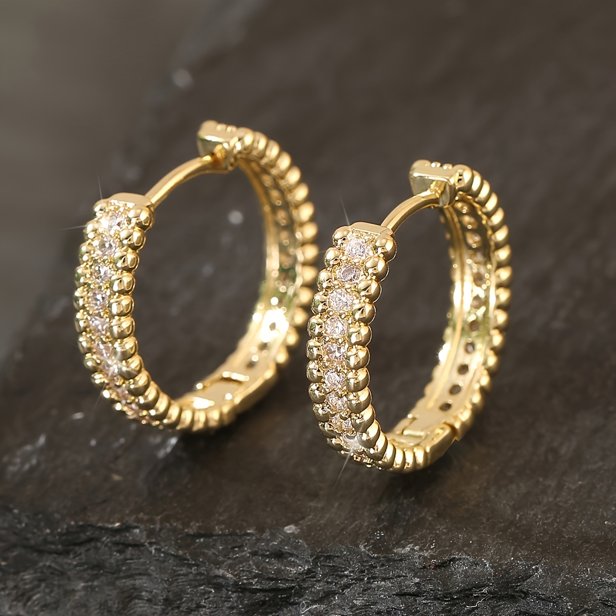 Temu A Pair Of Elegant And Stylish Large Hoop Earrings For Women, Featuring A Luxurious Design With Copper And Synthetic Zirconia, Perfect As A-image