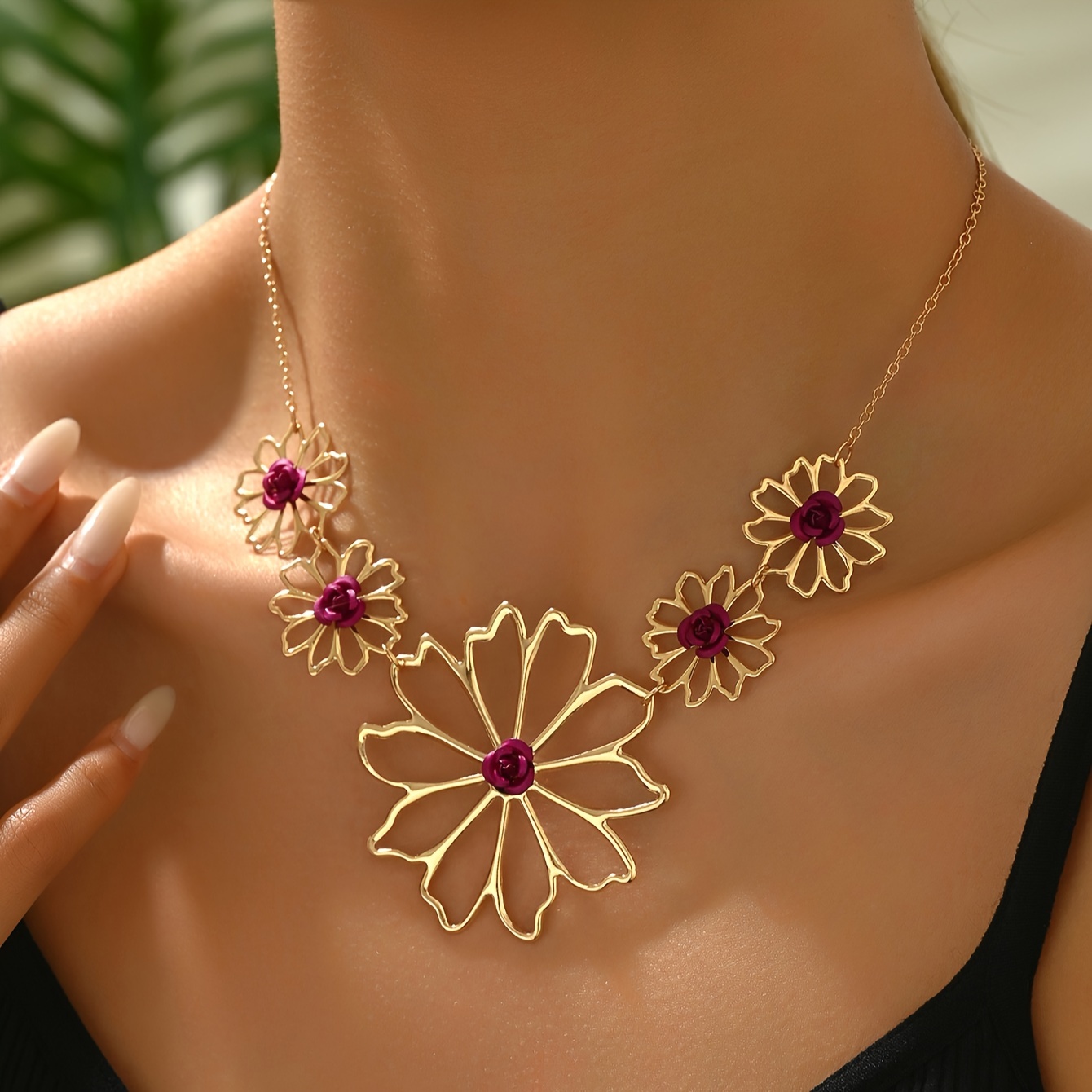 

1pc Vintage Hollow Out Floral Necklace, Elegant And Luxurious Style, Women's Fashion Jewelry