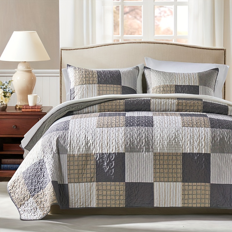 

3pcs Double Bedspread Set, Checkered Patchwork, Double-sided Lightweight Soft Bedspread, Plaid Quilted Bedspread, Suitable For All Seasons (1 Bedspread + 2 Pillowcases, No Filling)