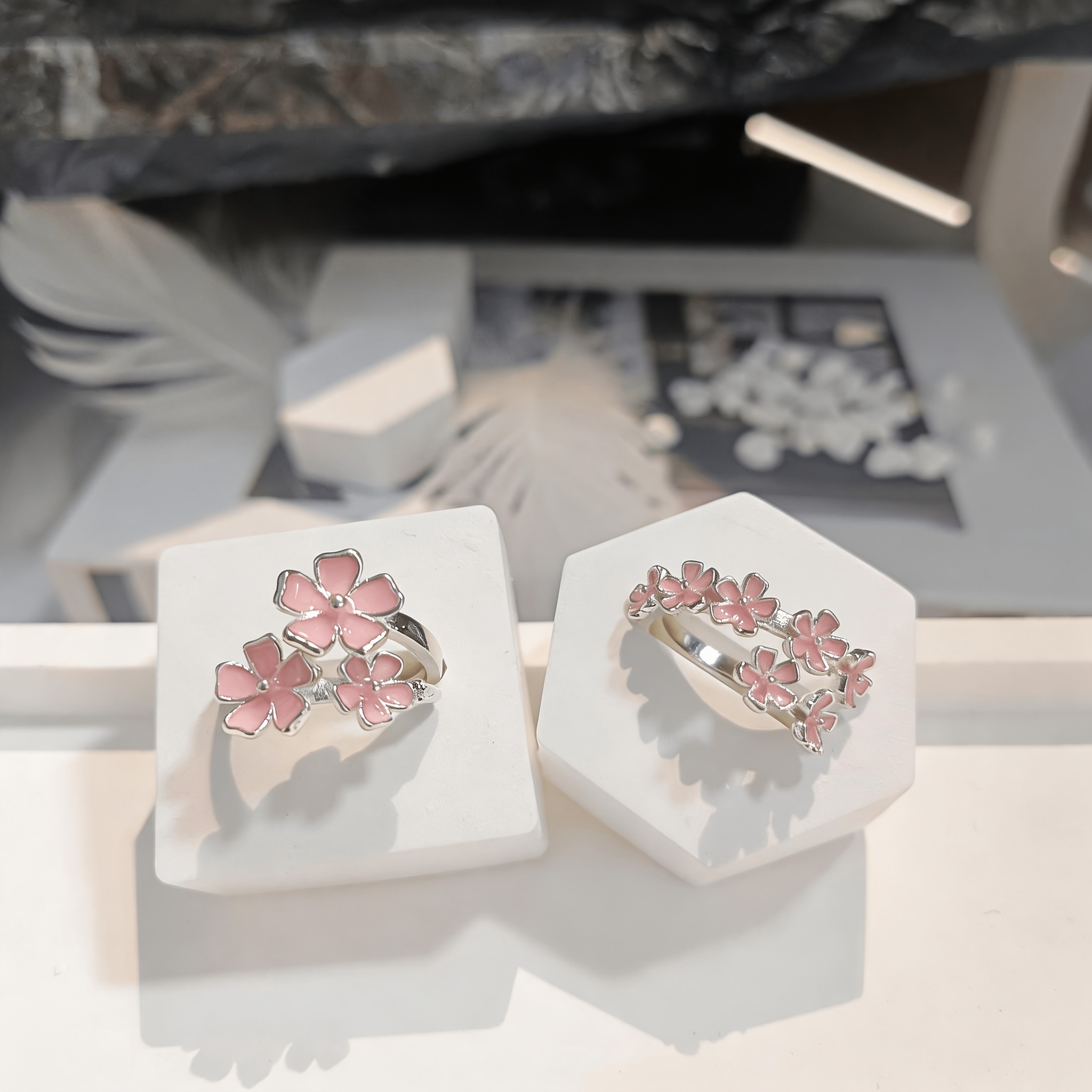 TEMU 1/2 pièce(s) Bague d'index pour femme, , de luxe léger, , , polyvalente, , de style frais, à dégradé doux, florale, rose, en époxy, à fleurs de