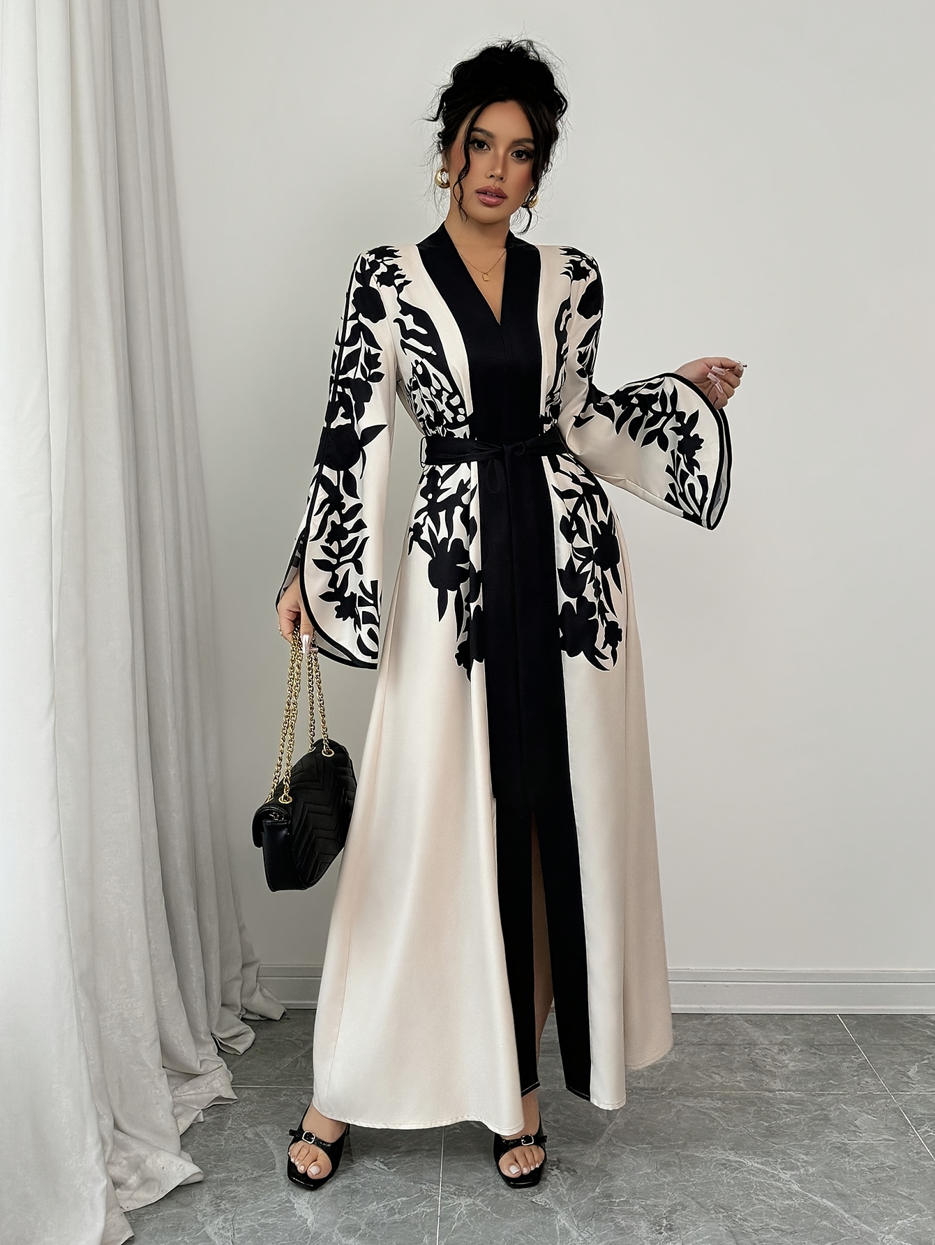 Stylish Spliced Long-Sleeve Printed Minimalist Maxi Dress