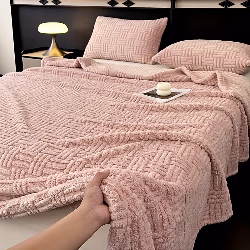 1 luxurious milk velvet jacquard blanket with geometric pattern soft warm beige friendly suitable for use in autumn and winter suitable for bedrooms and guest rooms sofa the perfect christmas gift sofa throw blanket bedroom Product details 0