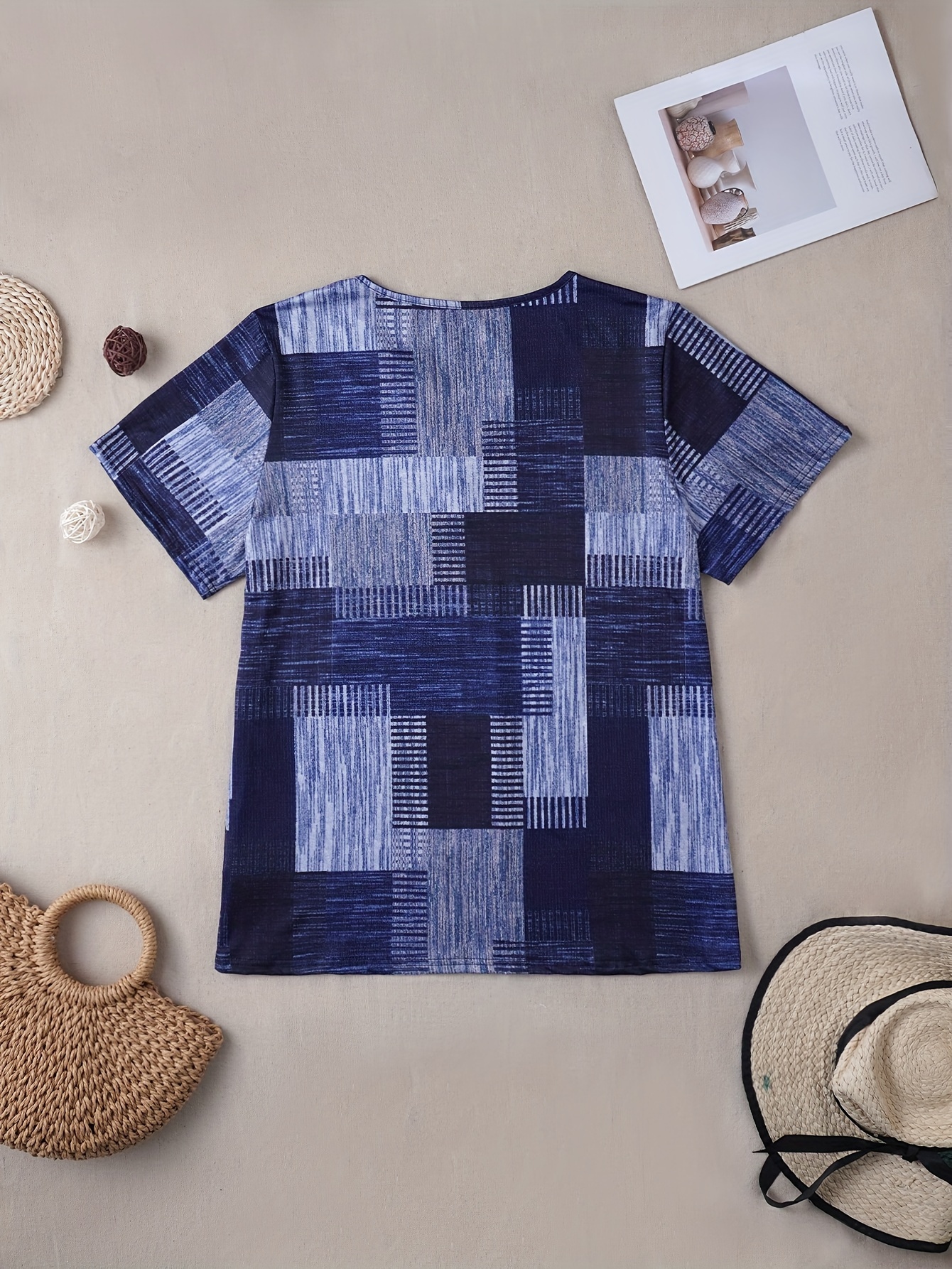 Women'S Elegant V-Neck Short Sleeve T-Shirt with Zipper Detail - High Stretch, All-Over Print, Short Sleeve Tee for Spring/Summer/Fall