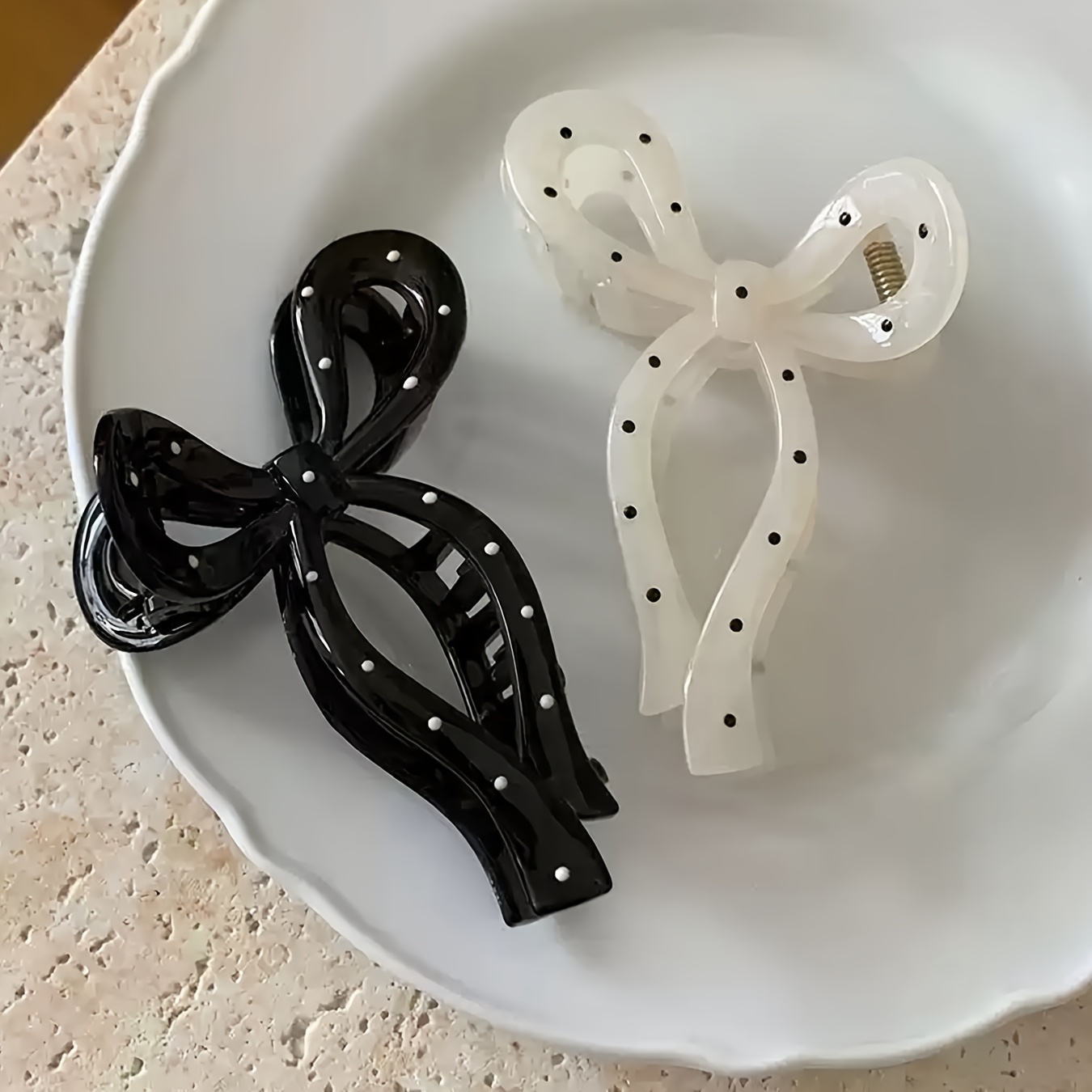 TEMU 2pcs/4pcs Women's Hair Claw Clips With Polka Dot , Easy And Elegant, Featuring A Bow, Suitable For Commuting, Vacation, Casual Skincare, And