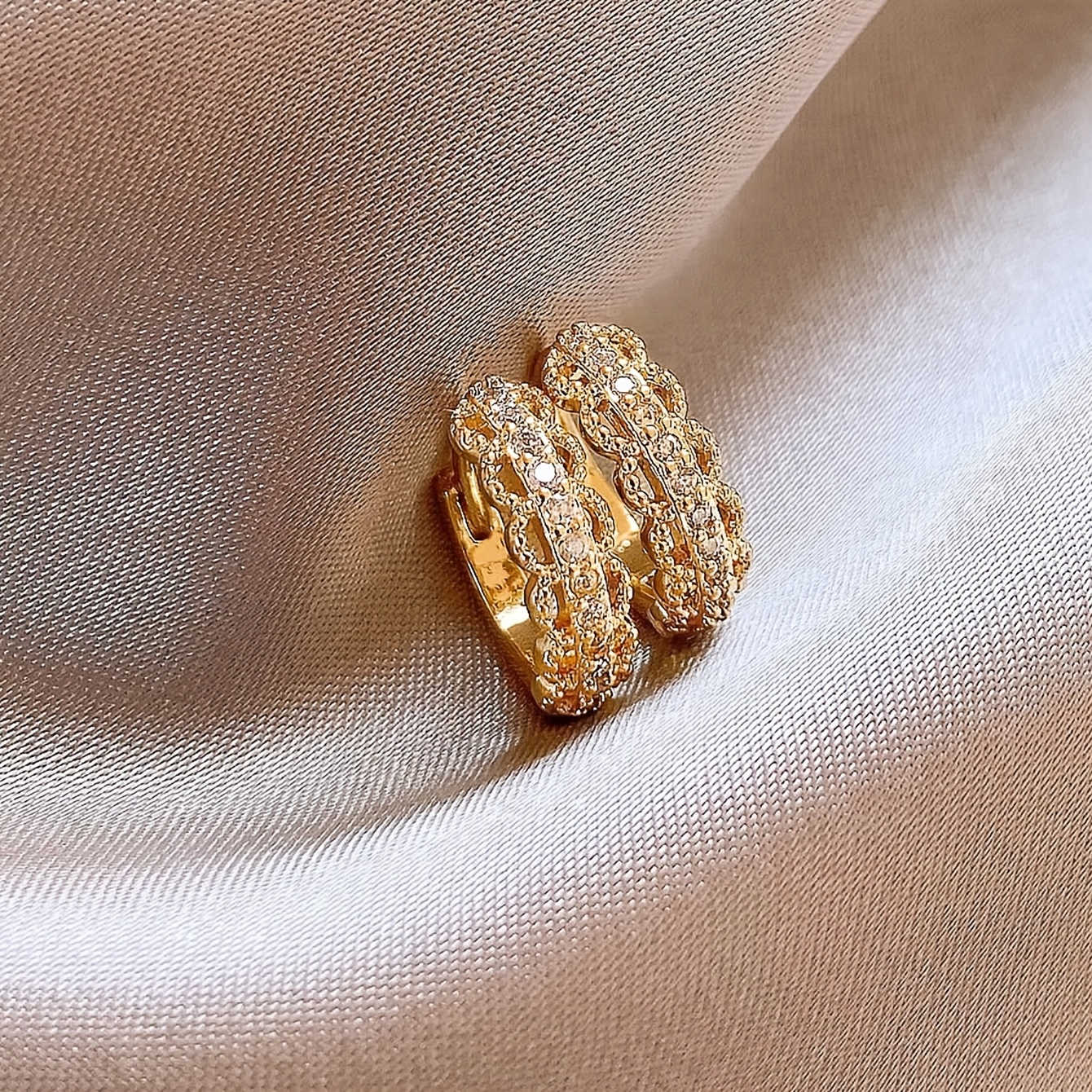 TEMU 1 Pair Of Fashionable, Simple, And Exquisite Hollow-out Lace Earrings With Inlaid Artificial Synthetic Zirconia, , Elegant Temperament, Suitable