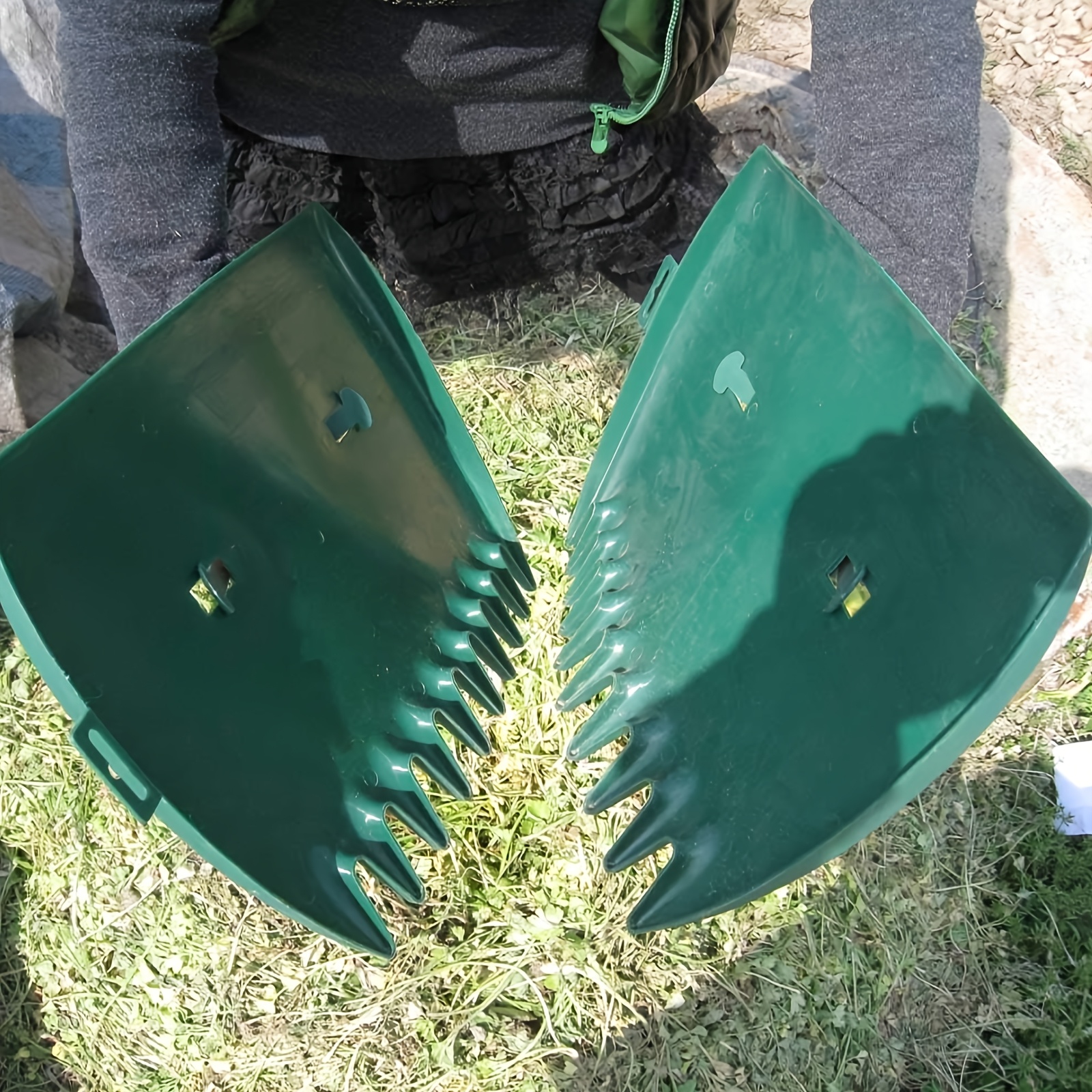 TEMU Garden Scoops And Hand Rakes Set - Heavy Duty Large Leaf Collectors - Ergonomic Plastic Grabbers For Picking Up Leaves, Grass And Yard -